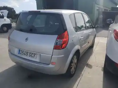 Scrapping Vehicle renault scénic ii (jm0/1_) 1.5 dci (jm1f) of the year 2008 powered k9k 724