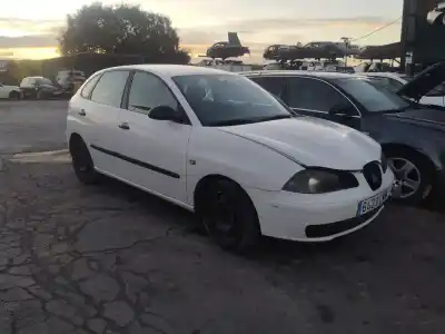 Vehículo de desguace SEAT IBIZA III (6L1)  del año 2003 con motor ASY