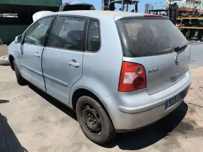 Véhicule à la ferraille volkswagen polo (9n_, 9a_) 1.2 12v de l'année 2002 alimenté azq,bme
