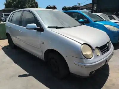 Véhicule à la ferraille volkswagen polo (9n_, 9a_) 1.2 12v de l'année 2002 alimenté azq,bme