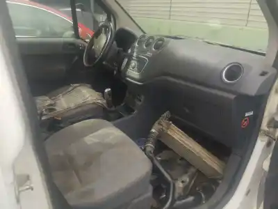 Véhicule à la ferraille ford tourneo connect 1.8 tdci /tddi /di de l'année 2010 alimenté bhpa,p7pa,p7pb,r2pa