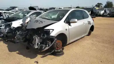 Veicolo di demolizione toyota auris active dell'anno 2007 alimentato 1adftv
