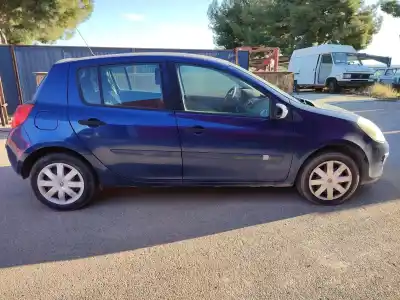 Sloopvoertuig renault clio iii dynamique van het jaar 2006 aangedreven k4j780