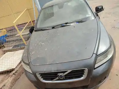 Veículo de Sucata volvo v50 familiar 2.0 d kinetic do ano 2004 alimentado d4204t