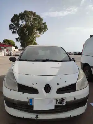 Sloopvoertuig RENAULT CLIO III Authentique van het jaar 2007 aangedreven K9K768