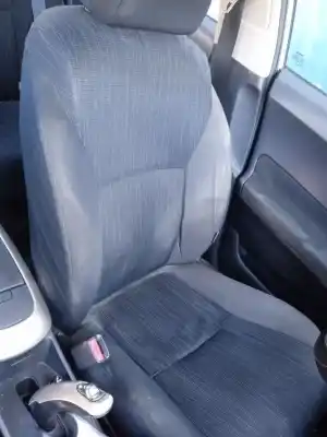 Veículo de Sucata toyota auris luna+ do ano 2008 alimentado 1ndtv