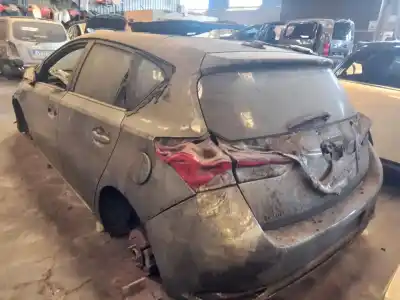 Vehicul casat toyota auris active al anului 2016 alimentat 8nr