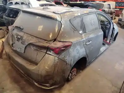 Vehicul casat toyota auris active al anului 2016 alimentat 8nr