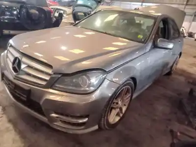 Sloopvoertuig MERCEDES CLASE C (W204) LIM.  van het jaar 2012 aangedreven M 274.910