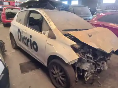 Veicolo di demolizione TOYOTA YARIS (_P13_)  dell'anno 2018 alimentato 1NZ