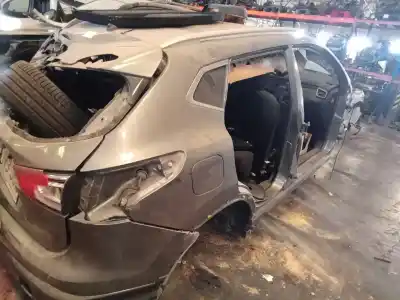 Veicolo di demolizione NISSAN QASHQAI (J11)  dell'anno 2016 alimentato K9KF646 / K9K646