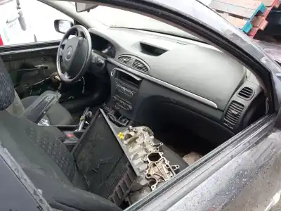 Scrapping Vehicle renault laguna ii (bg0/1_) 2.0 16v (bg00, bg0k, bg0p, bg0w) of the year 2005 powered f4r 712,f4r 713,f4r 714,f4r 715