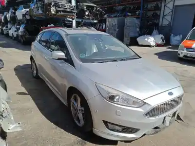 Véhicule à la ferraille FORD                                               FOCUS IV (HN)                                                                                                                                                                                                                                              1.0 EcoBoost                                                                                                                                                                                                                                               de l'année 2015 alimenté M1DD