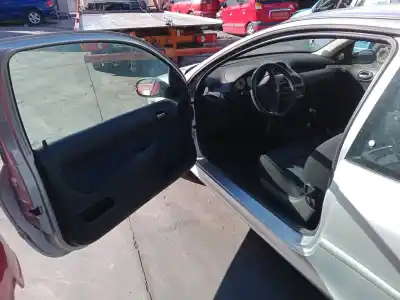 Vehicul casat peugeot 206 fastback (2a/c) 1.4 16v al anului 2004 alimentat kfu