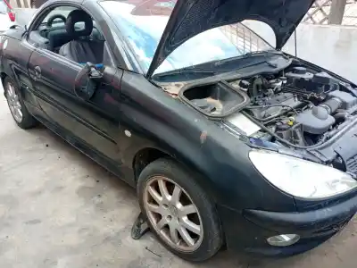 Veículo de Sucata PEUGEOT 206 CC (2D) 1.6 do ano 2002 alimentado NFU (TU5JP4)