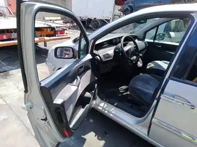 Scrapping Vehicle citroen c8 (ea_, eb_) 2.0 hdi 135 of the year 2009 powered rhr