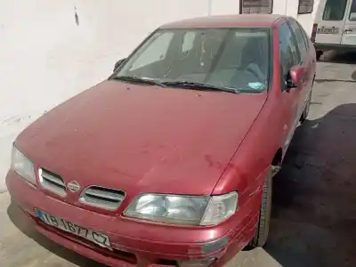 Sloopvoertuig nissan primera hatchback (p11) 2.0 td van het jaar 1998 aangedreven cd20t