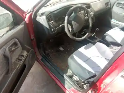 Sloopvoertuig nissan primera hatchback (p11) 2.0 td van het jaar 1998 aangedreven cd20t