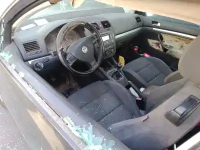 Veículo de Sucata volkswagen golf v (1k1) 1.6 do ano 2006 alimentado bgu,bse,bsf,ccsa