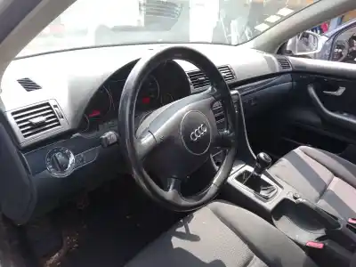 Scrapping Vehicle audi a4 b6 (8e2) 2.0 of the year 2004 powered alt