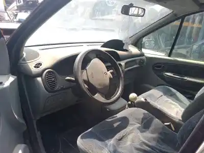 Veicolo di demolizione renault scénic i monospace (ja0/1_, fa0_) 1.9 dci (ja05, ja1f) dell'anno 2000 alimentato f9q k7
