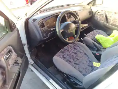 Veículo de Sucata nissan primera hatchback (p11) 1.6 16v do ano 1999 alimentado ga16de