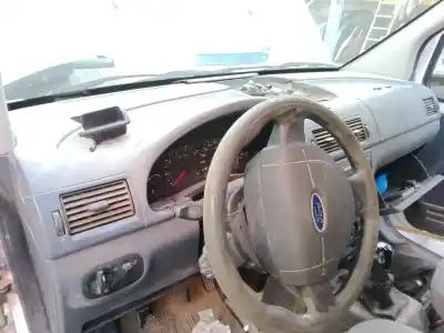 Veículo de Sucata ford tourneo connect 1.8 tdci do ano 2008 alimentado r3pa