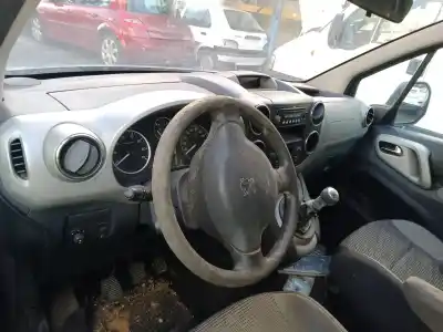 Vehicul casat peugeot partner tepee 1.6 hdi al anului 2009 alimentat 9hz