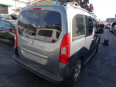 Vehicul casat peugeot partner tepee 1.6 hdi al anului 2009 alimentat 9hz