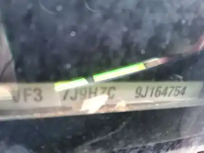 Vehicul casat peugeot partner tepee 1.6 hdi al anului 2009 alimentat 9hz