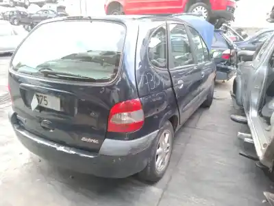 Scrapping Vehicle renault scénic i monospace (ja0/1_, fa0_) 1.9 dti (ja1u) of the year 2002 powered f9q q7
