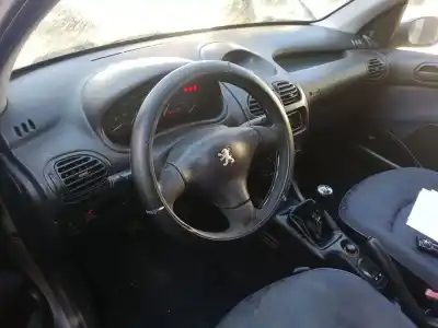 Scrapping Vehicle peugeot 206 fastback (2a/c) 1.4 i of the year 2000 powered kfx