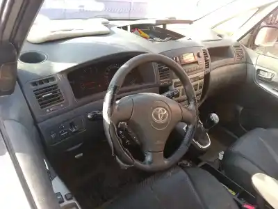 Veículo de Sucata toyota corolla verso (_e12_) 2.0 d-4d (cde120_) do ano 2002 alimentado 1cd-ftv