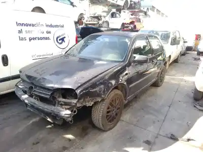 Veículo de Sucata VOLKSWAGEN GOLF IV (1J1) 1.9 TDI do ano 2001 alimentado ATD,AXR