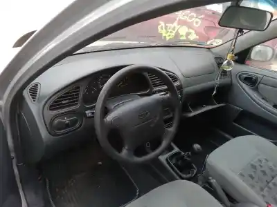 Veicolo di demolizione daewoo lanos (klat) 1.5 dell'anno 2002 alimentato a15sms