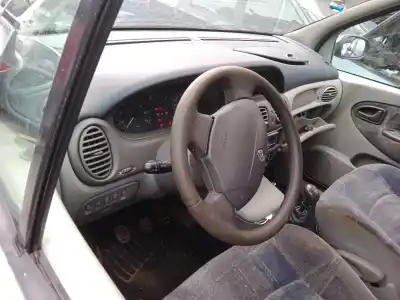 Verschrottungsfahrzeug renault scénic i monospace (ja0/1_, fa0_) 1.6 (ja00, ja16, ja15, ja19, ja1v, ja2b, ja2c, ja0b,... des jahres 2000 angetrieben k4m a7