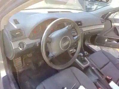 Здавання транспортного засобу AUDI A4 B6 AVANT (8E5) 1.9 TDI року 2003 потужний AWX