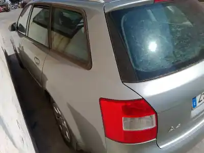 Здавання транспортного засобу AUDI A4 B6 AVANT (8E5) 2.0 року 2001 потужний ALT