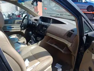 Здавання транспортного засобу ssangyong rodius i 2.7 xdi року 2006 потужний d27dt