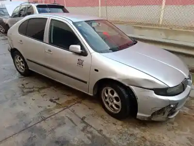 Здавання транспортного засобу seat leon (1m1) 1.9 tdi року 2000 потужний asv