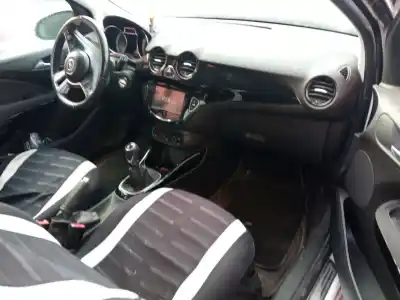 Здавання транспортного засобу opel adam (m13) 1.4 року 2015 потужний a 14 xer