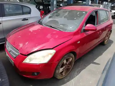 Vehicul casat kia cee'd fastback (ed) 1.6 al anului 2008 alimentat g4fc