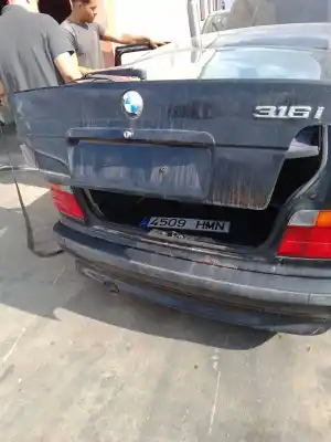 Scrapping Vehicle bmw 3 compact (e36) 316 i of the year 2012 powered m43 b19 (194e1)