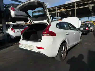 Veículo de Sucata volvo v40 fastback (525) d2 do ano 2012 alimentado d 4162 t