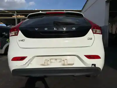 Veículo de Sucata volvo v40 fastback (525) d2 do ano 2012 alimentado d 4162 t