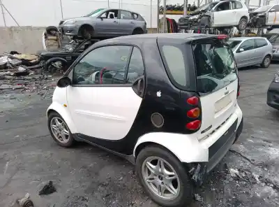 Vehicul casat SMART FORTWO COUPÉ (450)  al anului 2006 alimentat OM 660.940