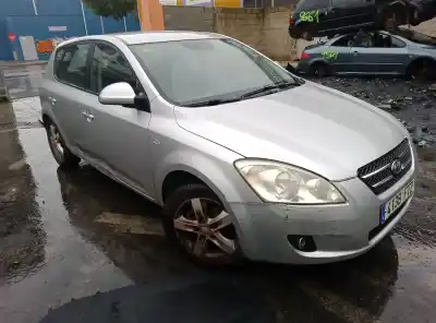 Scrapping Vehicle kia cee'd fastback (ed) 1.6 crdi 115 of the year 2007 powered d4fb