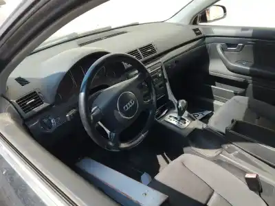 Veículo de Sucata audi a4 b6 (8e2) 2.0 fsi do ano 2003 alimentado awa