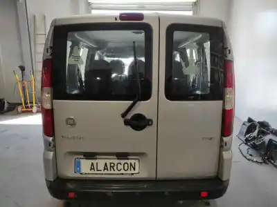 Véhicule à la ferraille fiat                                               doblo cargo (223)                                                                                                                                                                                                                                          1.9 jtd sx furg. panorama                                                                                                                                                                                                                                  de l'année 2009 alimenté 223b1000