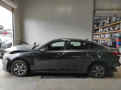 Vehicul casat kia optima business al anului 2017 alimentat d4fd